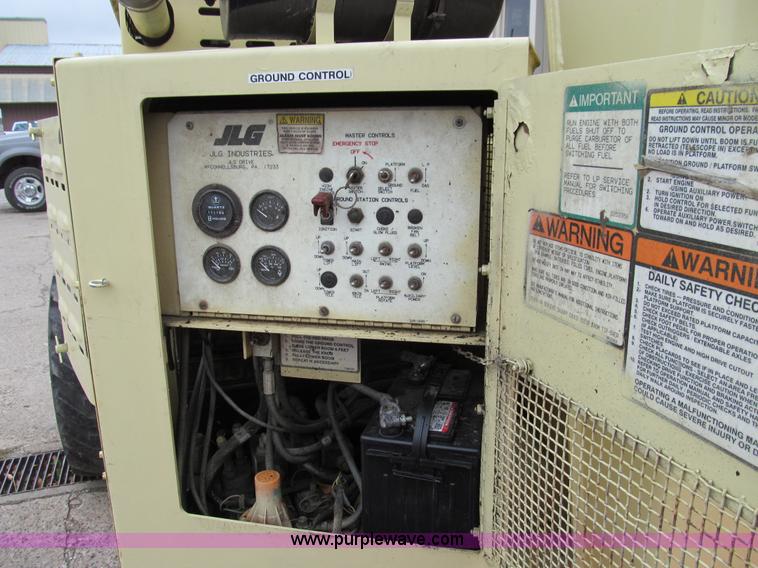 image for item E3540 1995 JLG 40HA articulating boom lift