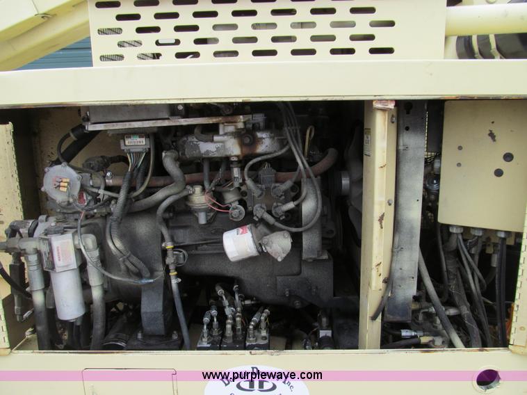 image for item E3540 1995 JLG 40HA articulating boom lift