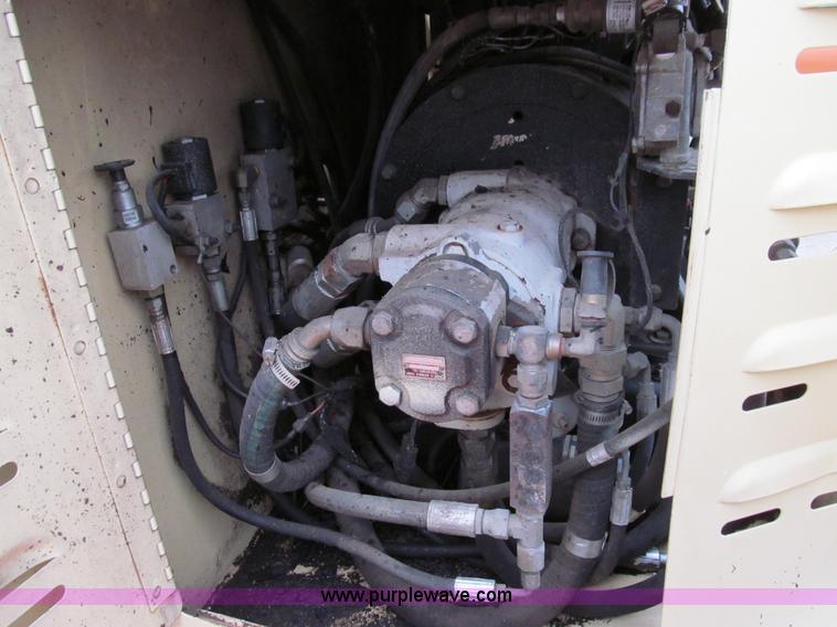 image for item E3540 1995 JLG 40HA articulating boom lift