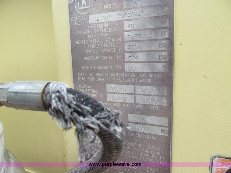 image for item E3540 1995 JLG 40HA articulating boom lift