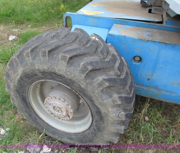 image for item E5599 1994 Genie S60 boom lift