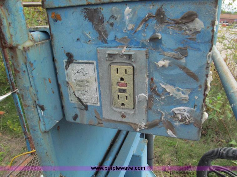 image for item E5600 1998 Genie S40 boom lift