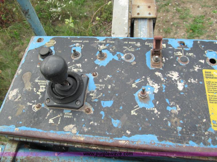 image for item E5600 1998 Genie S40 boom lift