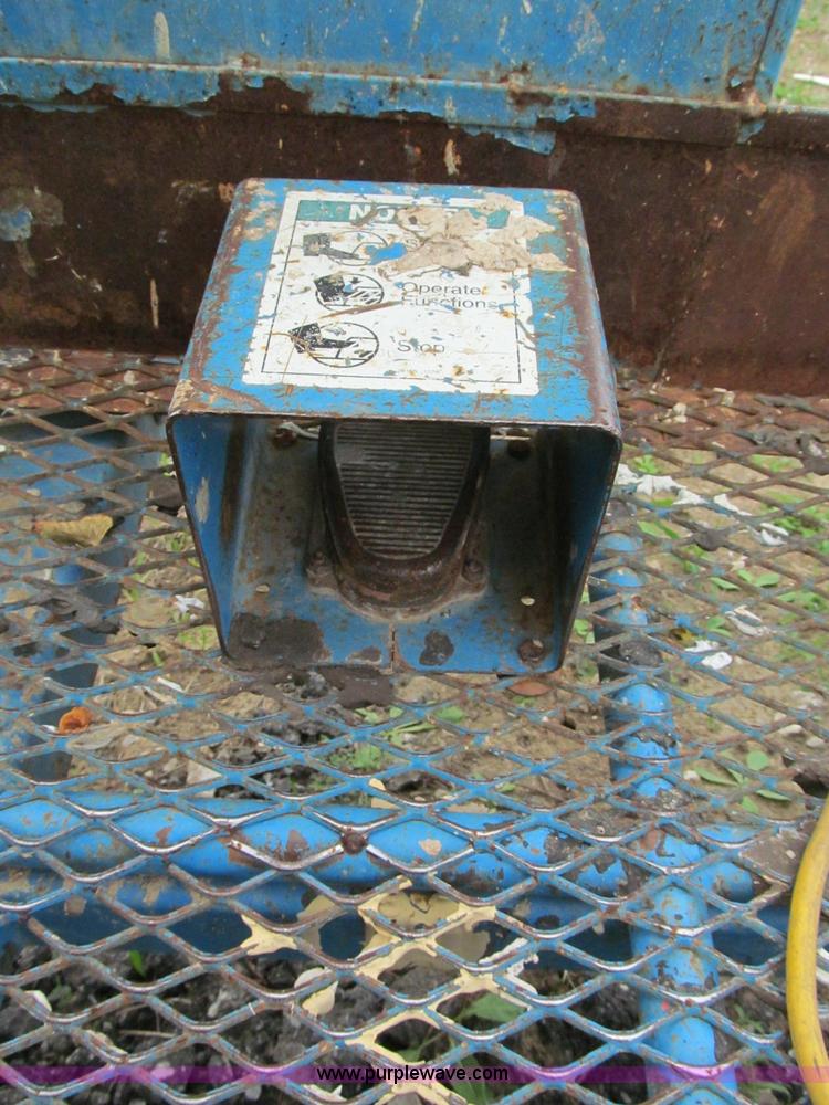 image for item E5600 1998 Genie S40 boom lift