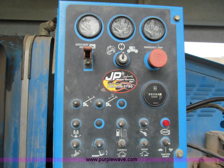 image for item E5600 1998 Genie S40 boom lift