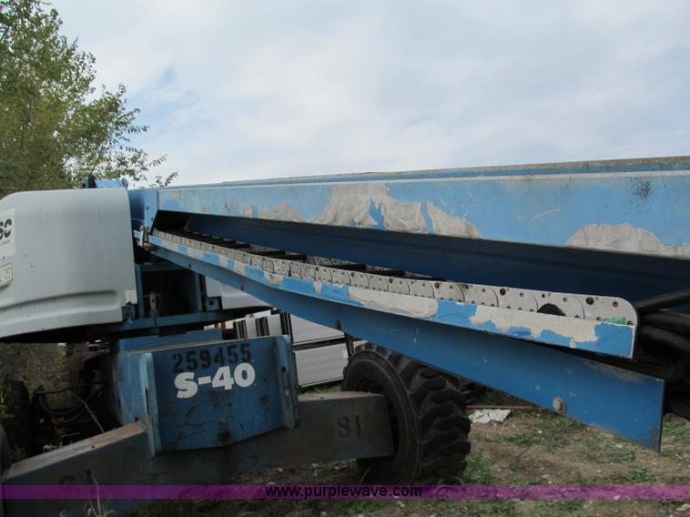 image for item E5600 1998 Genie S40 boom lift