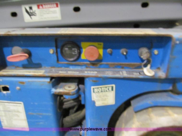 image for item E5604 Genie GS2046 scissor lift