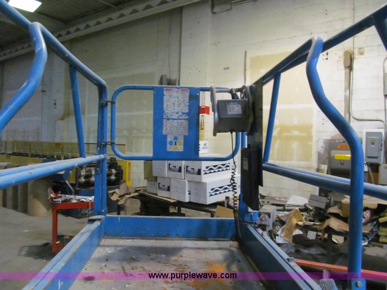 image for item E5604 Genie GS2046 scissor lift