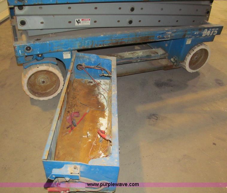 image for item E5604 Genie GS2046 scissor lift