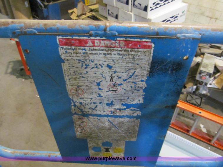 image for item E5604 Genie GS2046 scissor lift