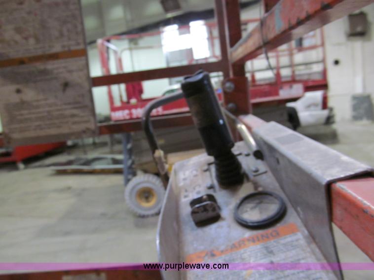 image for item E5607 Skyjack 4626 SJIII scissor lift