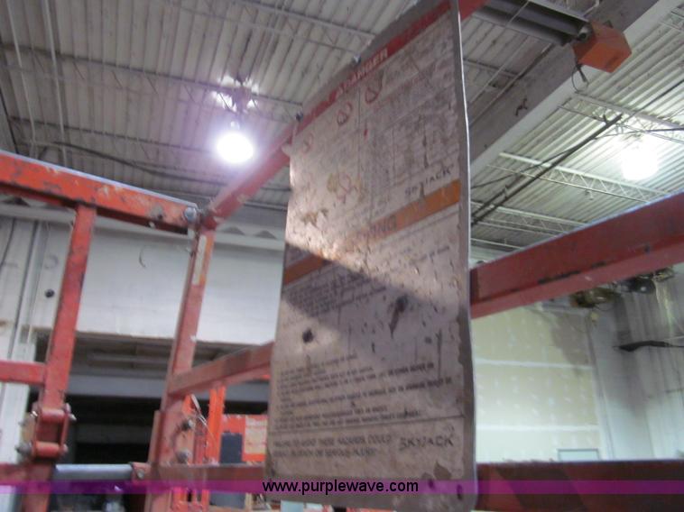 image for item E5607 Skyjack 4626 SJIII scissor lift