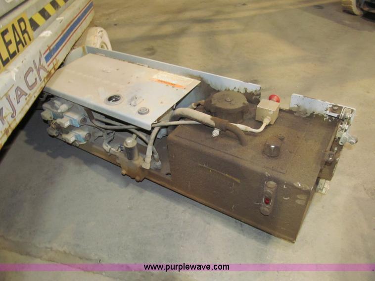 image for item E5607 Skyjack 4626 SJIII scissor lift