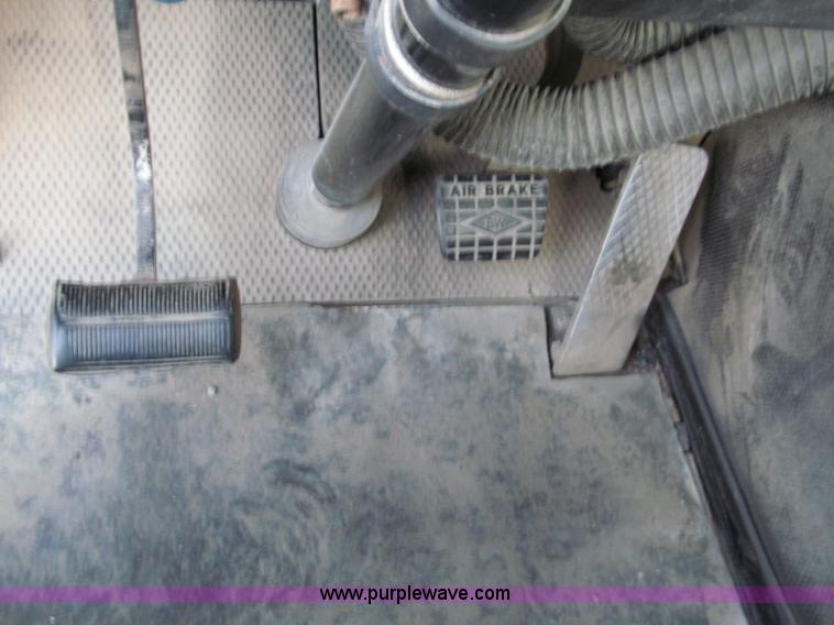 image for item E5610 1996 Koehring MCH-350D truck crane