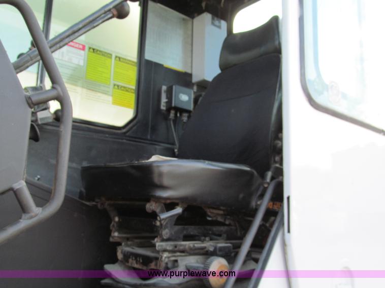 image for item E5610 1996 Koehring MCH-350D truck crane