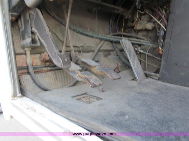 image for item E5610 1996 Koehring MCH-350D truck crane