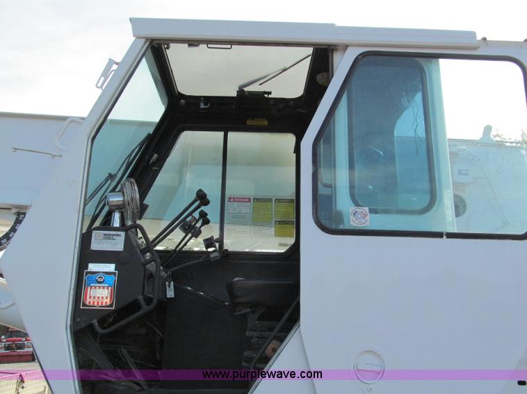 image for item E5610 1996 Koehring MCH-350D truck crane