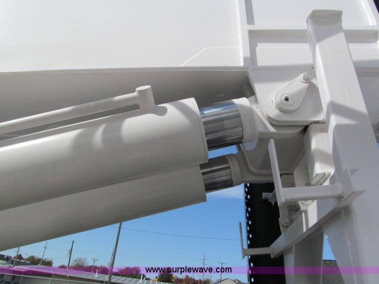 image for item E5610 1996 Koehring MCH-350D truck crane