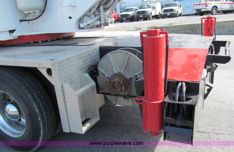 image for item E5610 1996 Koehring MCH-350D truck crane