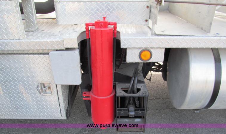 image for item E5610 1996 Koehring MCH-350D truck crane