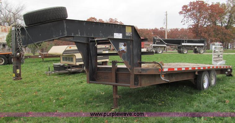 image for item E5634 1998 Texas-bragg 22' gooseneck trailer