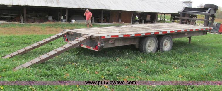 image for item E5634 1998 Texas-bragg 22' gooseneck trailer