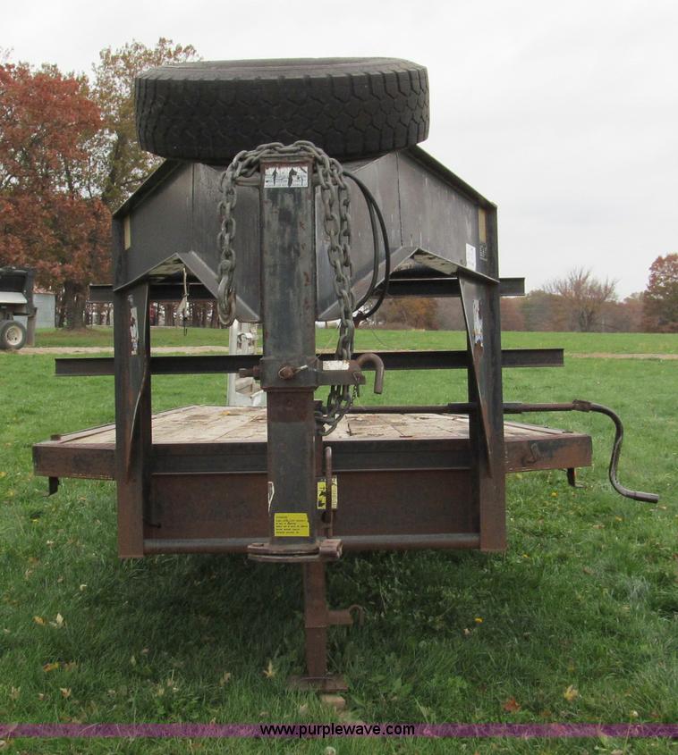 image for item E5634 1998 Texas-bragg 22' gooseneck trailer