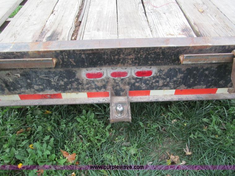 image for item E5634 1998 Texas-bragg 22' gooseneck trailer