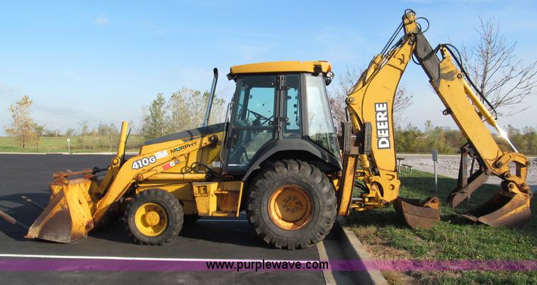 image for item E5643 2003 John Deere 410G backhoe