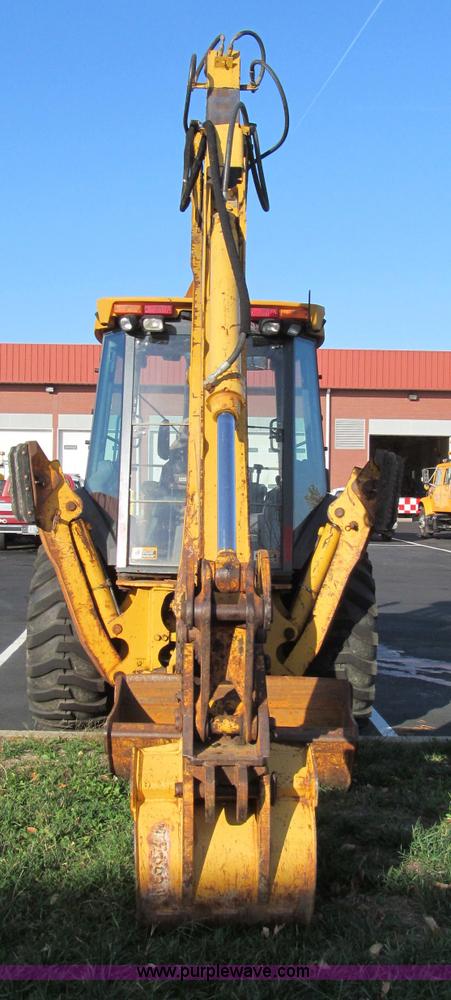 image for item E5643 2003 John Deere 410G backhoe