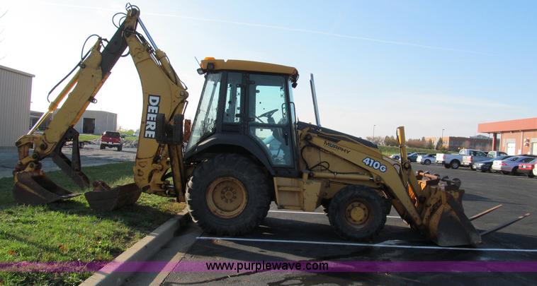 image for item E5643 2003 John Deere 410G backhoe