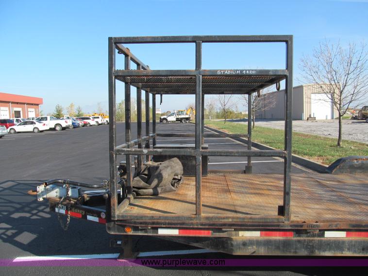 image for item E5644 2008 Maxey HD 20' equipment trailer