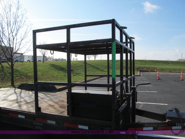 image for item E5644 2008 Maxey HD 20' equipment trailer