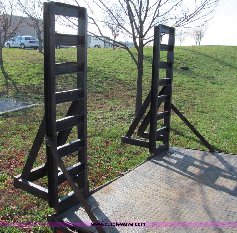 image for item E5644 2008 Maxey HD 20' equipment trailer