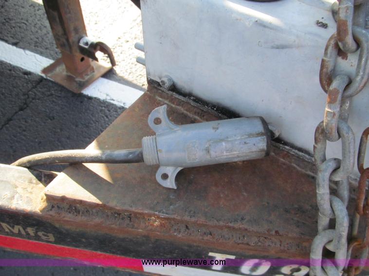 image for item E5644 2008 Maxey HD 20' equipment trailer