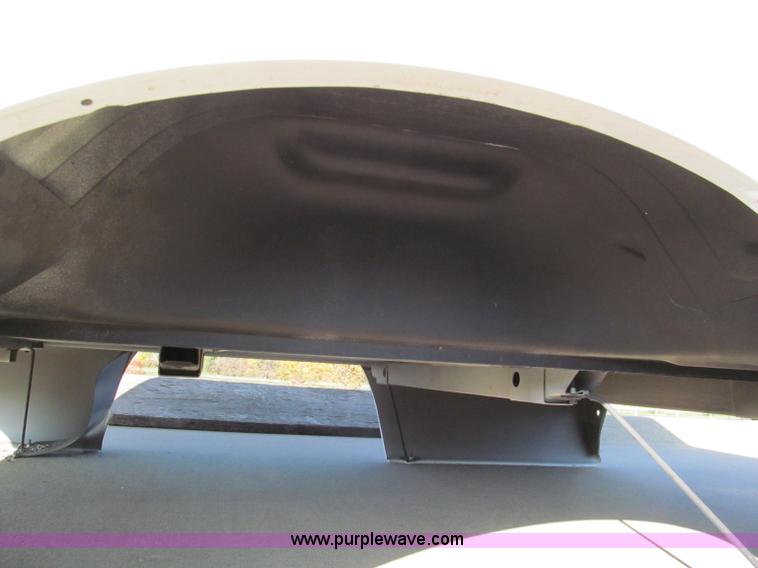 image for item E5645 2006 Ford Super Duty pickup truck bed