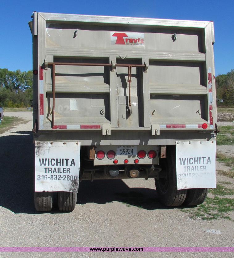 image for item E8143 1994 Travis T-102 end dump trailer