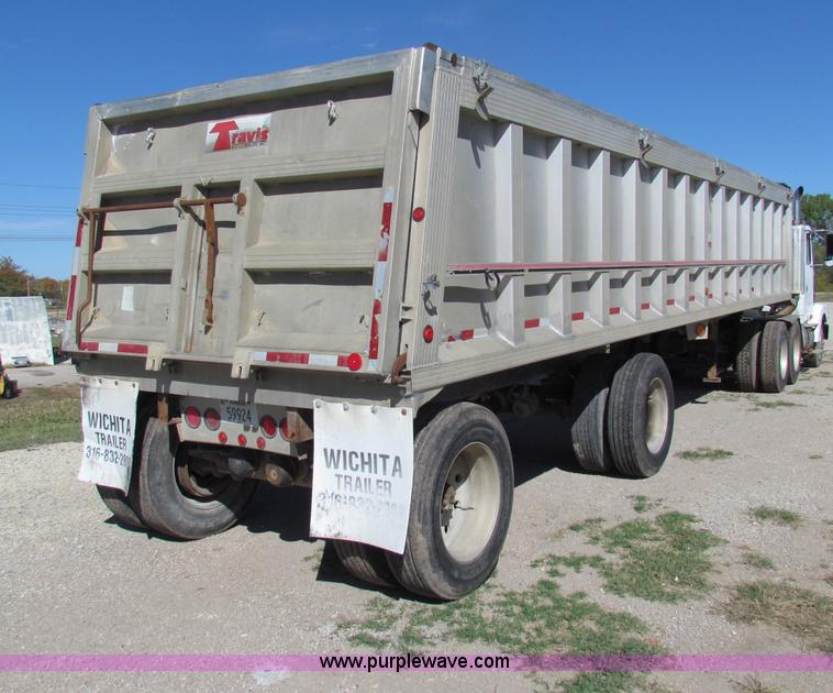 image for item E8143 1994 Travis T-102 end dump trailer