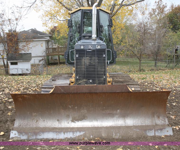 image for item F2520 2005 John Deere 450J LGP dozer