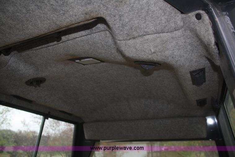 image for item F2520 2005 John Deere 450J LGP dozer