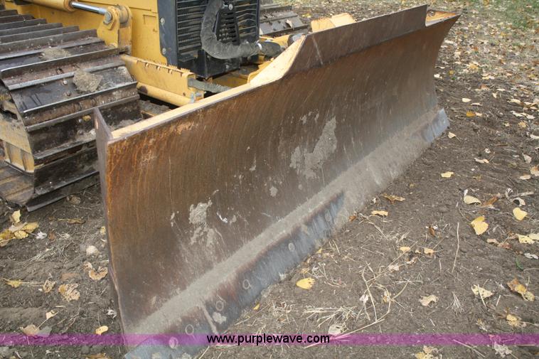 image for item F2520 2005 John Deere 450J LGP dozer