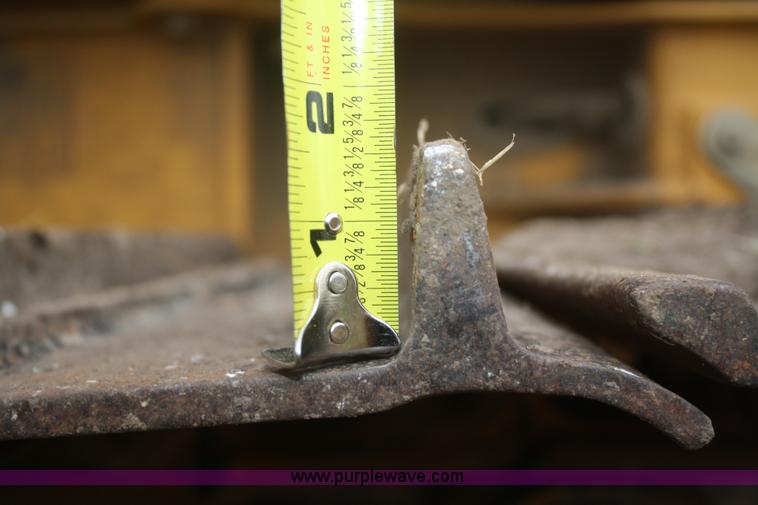 image for item F2520 2005 John Deere 450J LGP dozer