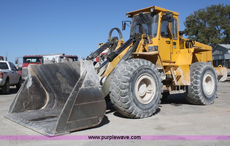 image for item F2610 1990 Michigan / Volvo L120 wheel loader