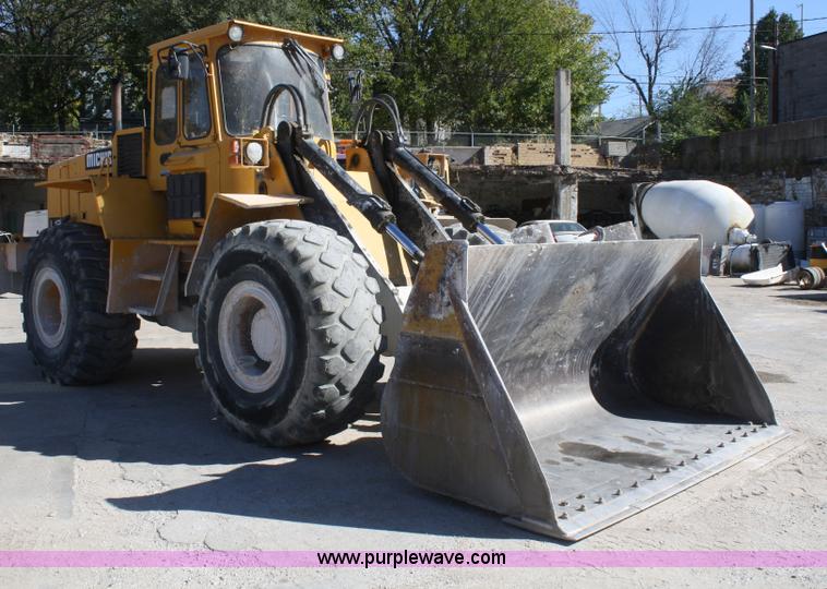 image for item F2610 1990 Michigan / Volvo L120 wheel loader