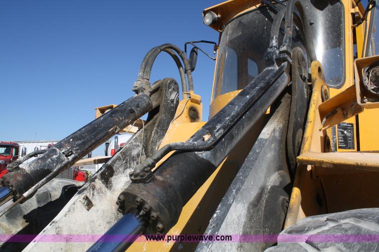 image for item F2610 1990 Michigan / Volvo L120 wheel loader