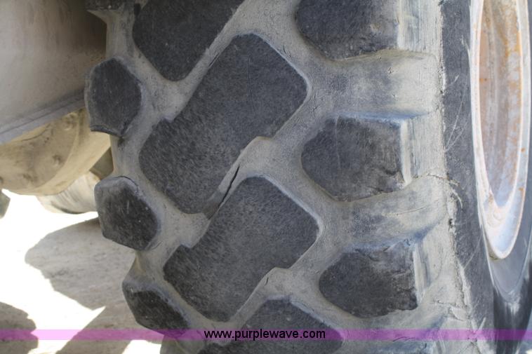 image for item F2610 1990 Michigan / Volvo L120 wheel loader
