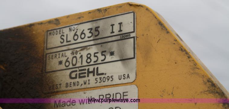 image for item F2611 2001 Gehl 6635SXT II skid steer