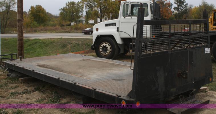 image for item F2612 Steel flatbed