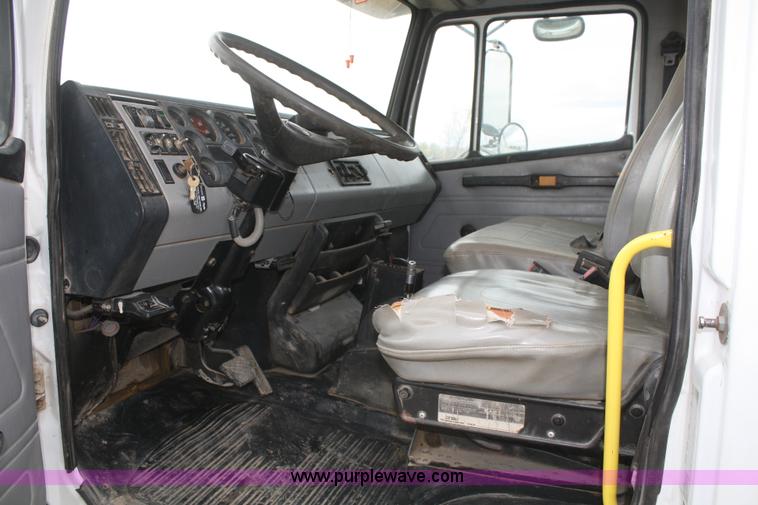 image for item F2640 1998 Freightliner FL50 service truck