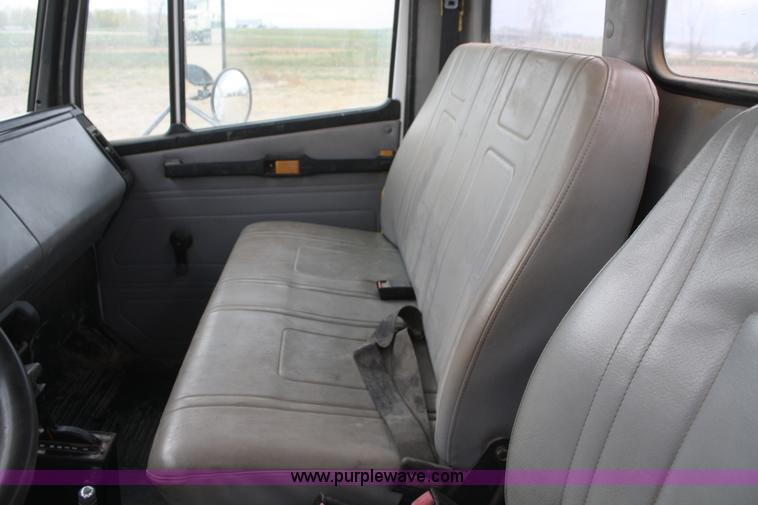 image for item F2640 1998 Freightliner FL50 service truck